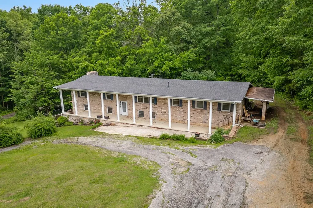 434 Windle Community Road Livingston TN 38570