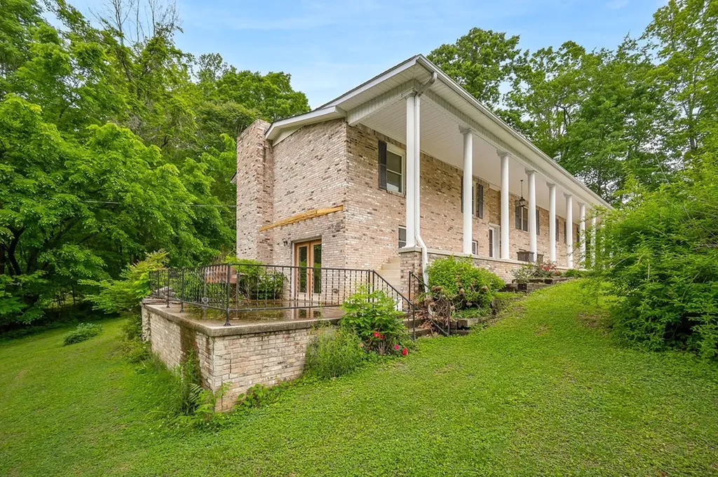 434 Windle Community Road Livingston TN 38570