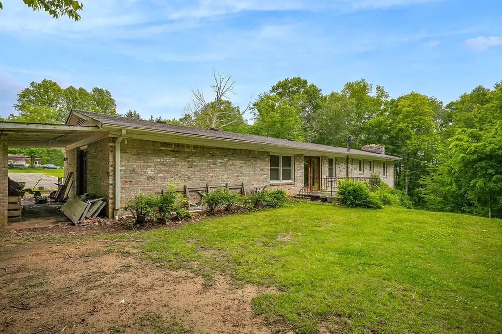 434 Windle Community Road Livingston TN 38570