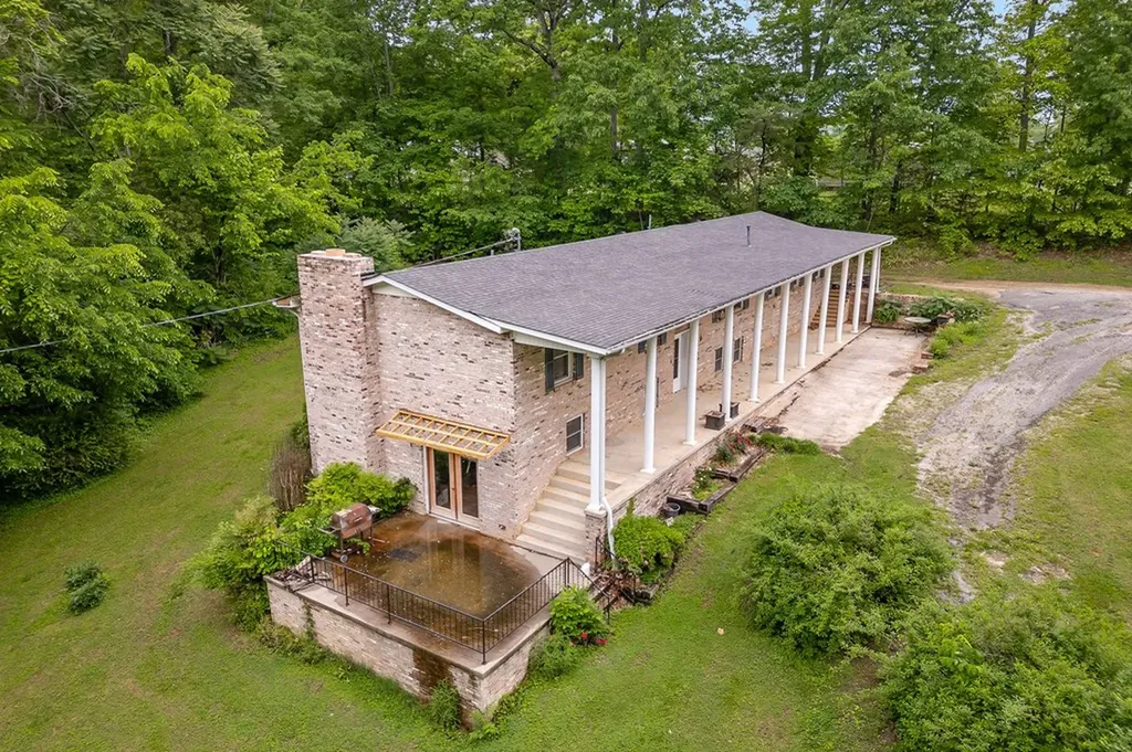 434 Windle Community Road Livingston TN 38570
