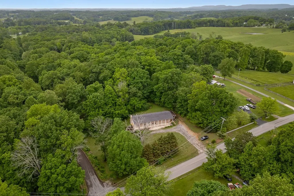 434 Windle Community Road Livingston TN 38570