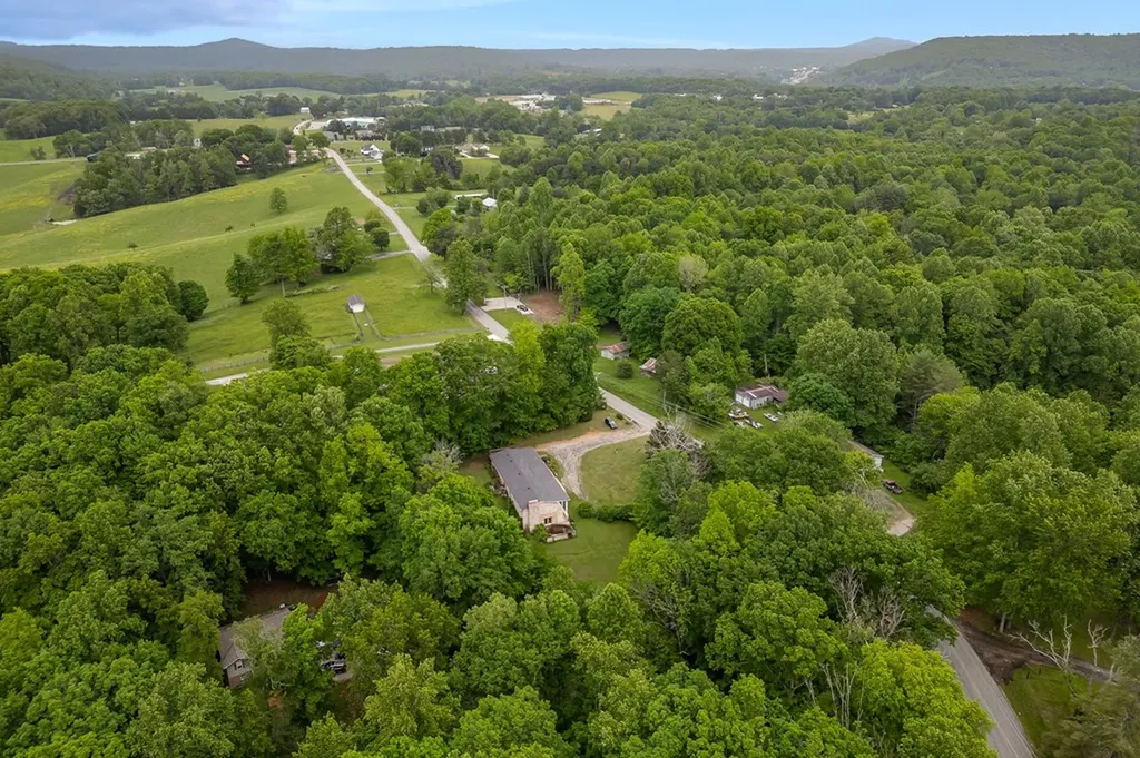 434 Windle Community Road Livingston TN 38570