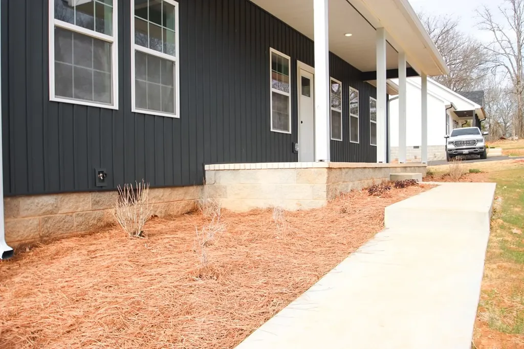 402 Frank Anderson Sparta TN 38583