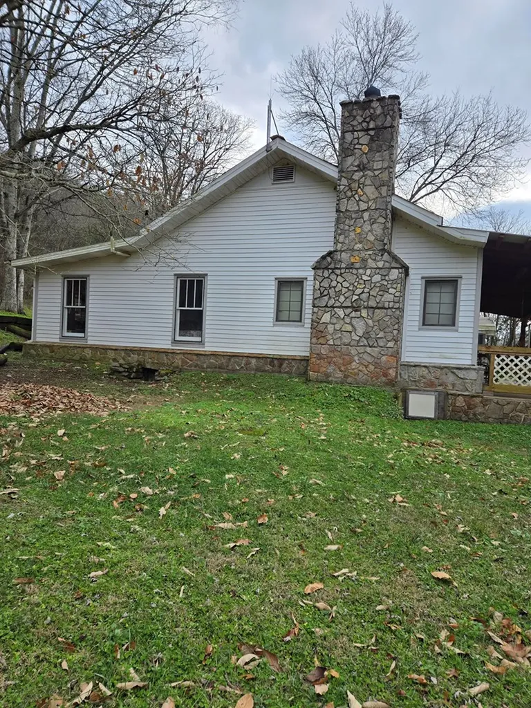 1740 Dry Fork Road Granville TN 38564