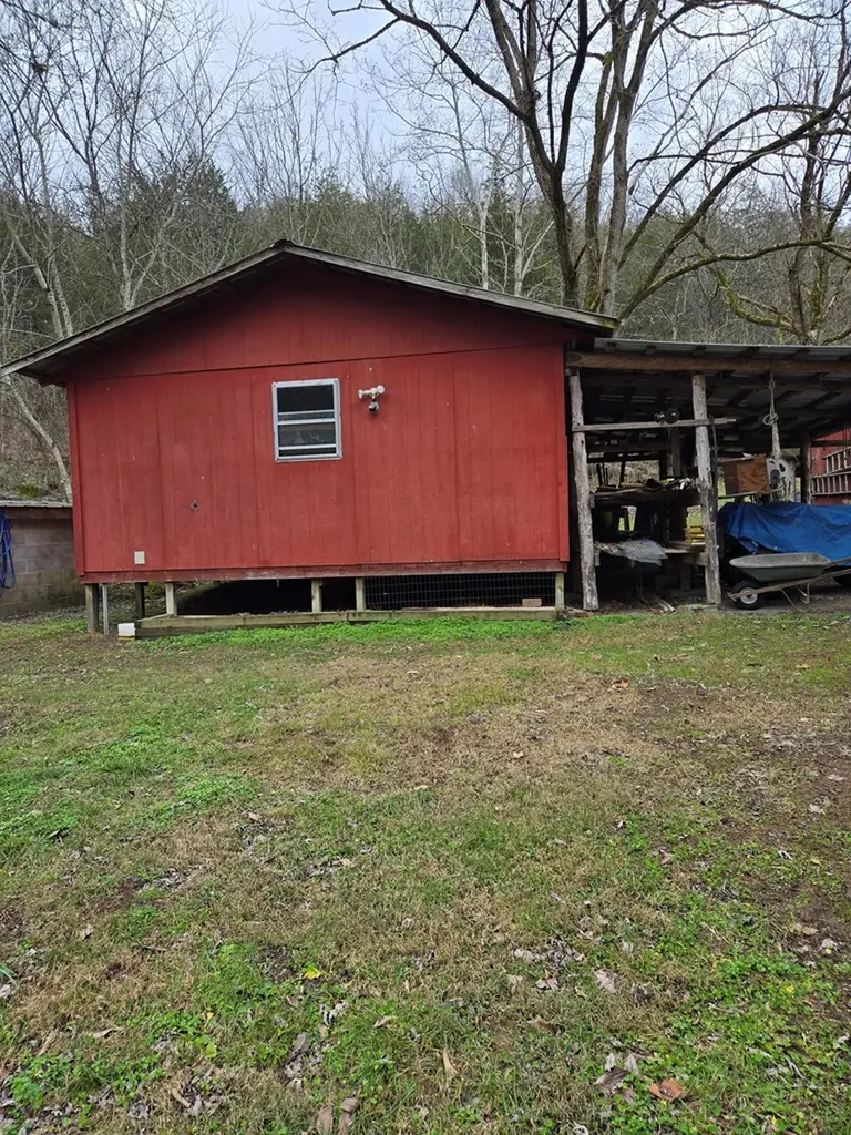 1740 Dry Fork Road Granville TN 38564