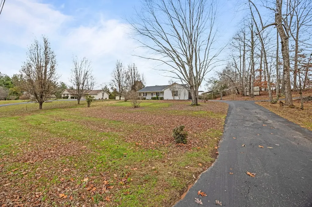 258 Raintree Drive Livingston TN 38570