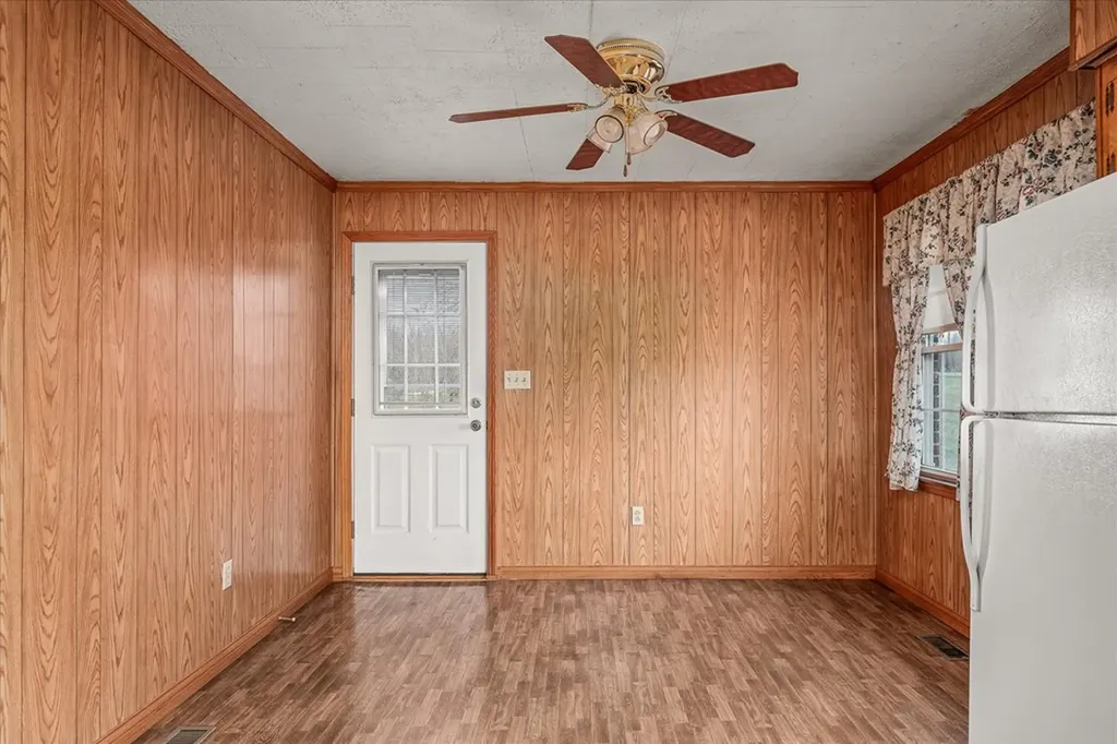 1395 Beason Road Byrdstown TN 38549