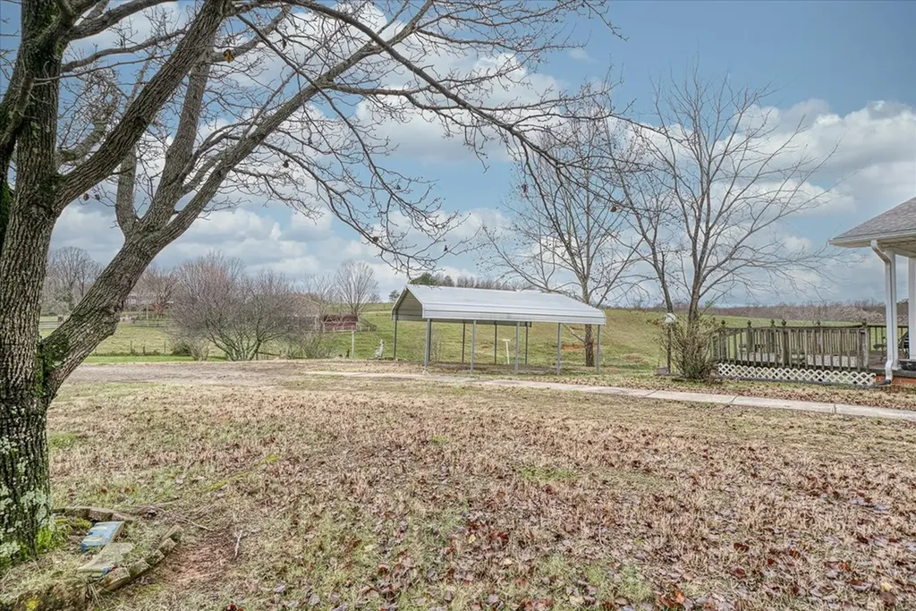 1395 Beason Road Byrdstown TN 38549