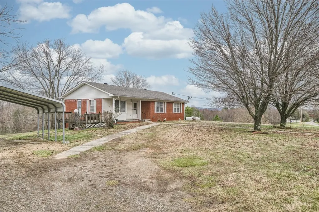 1395 Beason Road Byrdstown TN 38549