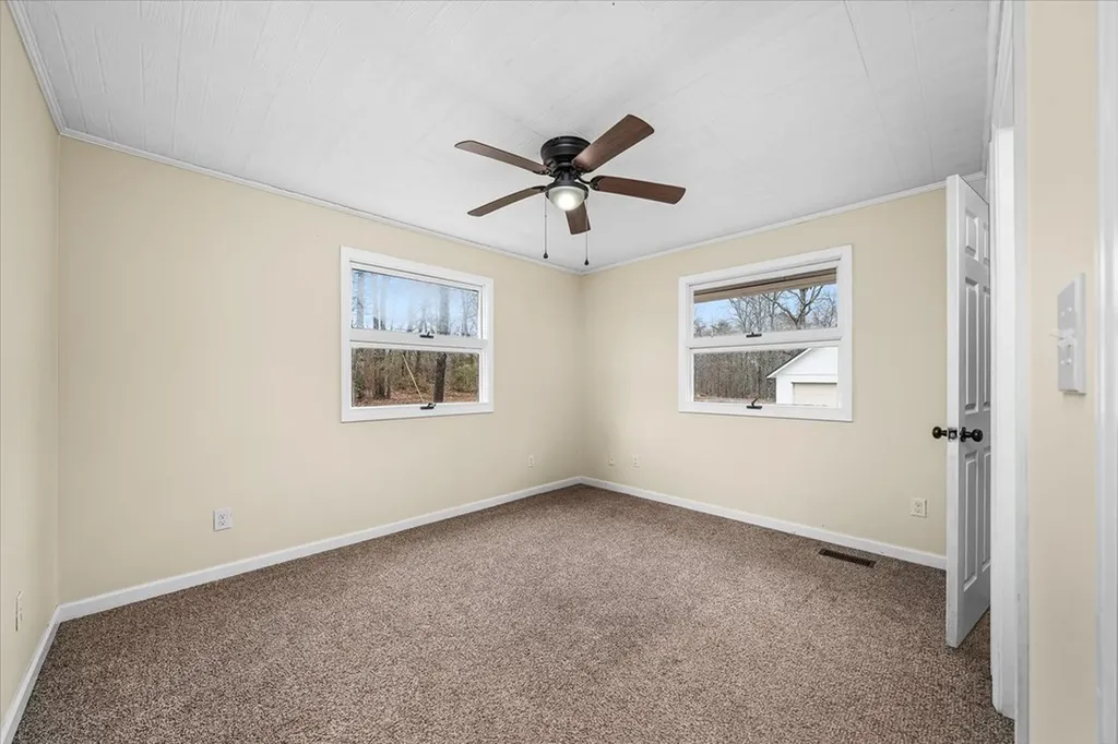 2286 Peavine Road Crossville TN 38571