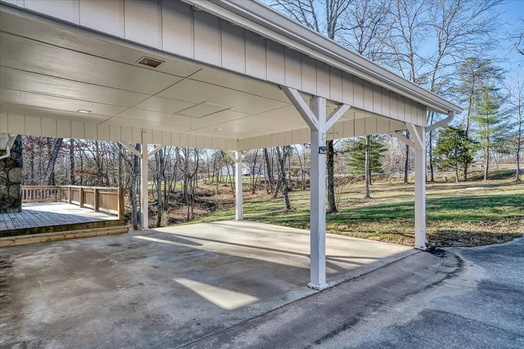 2286 Peavine Road Crossville TN 38571