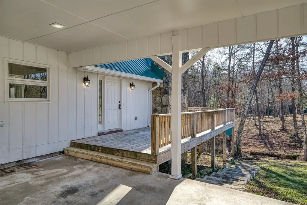 2286 Peavine Road Crossville TN 38571