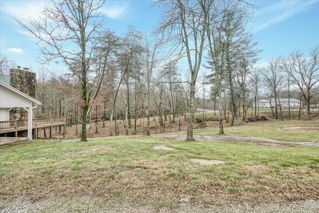 2286 Peavine Road Crossville TN 38571