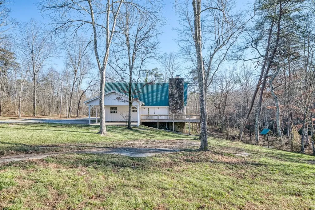 2286 Peavine Road Crossville TN 38571