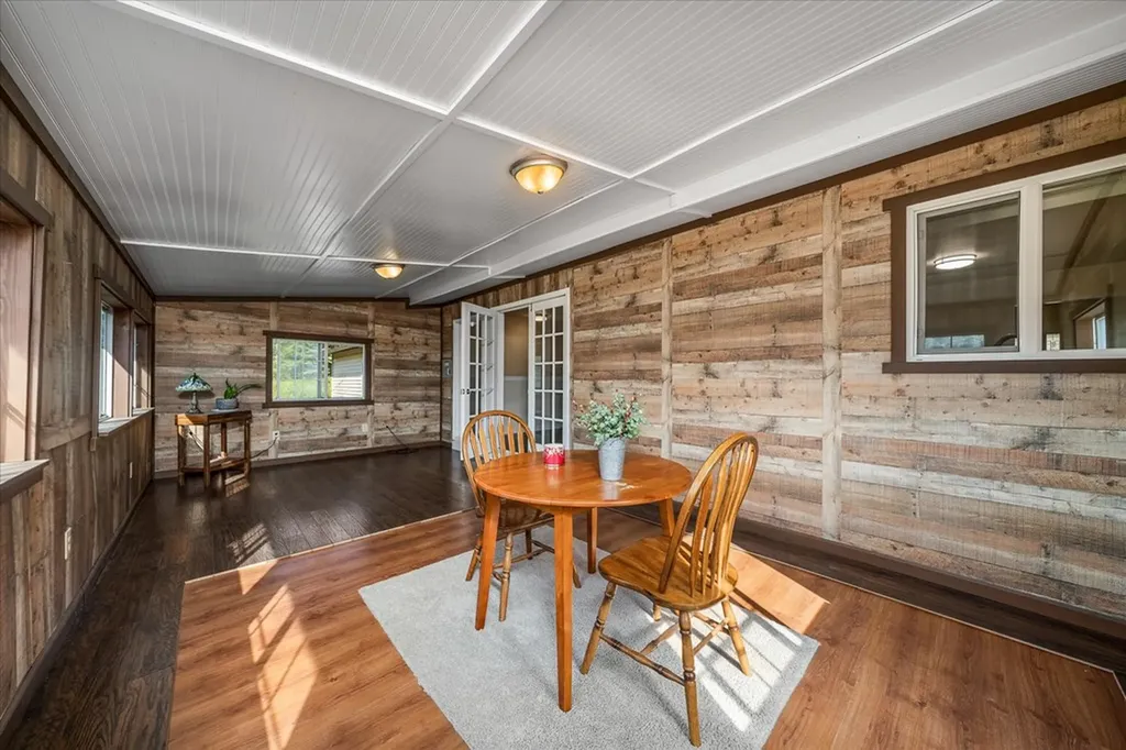 493 Crockett Lake Drive Crossville TN 38572