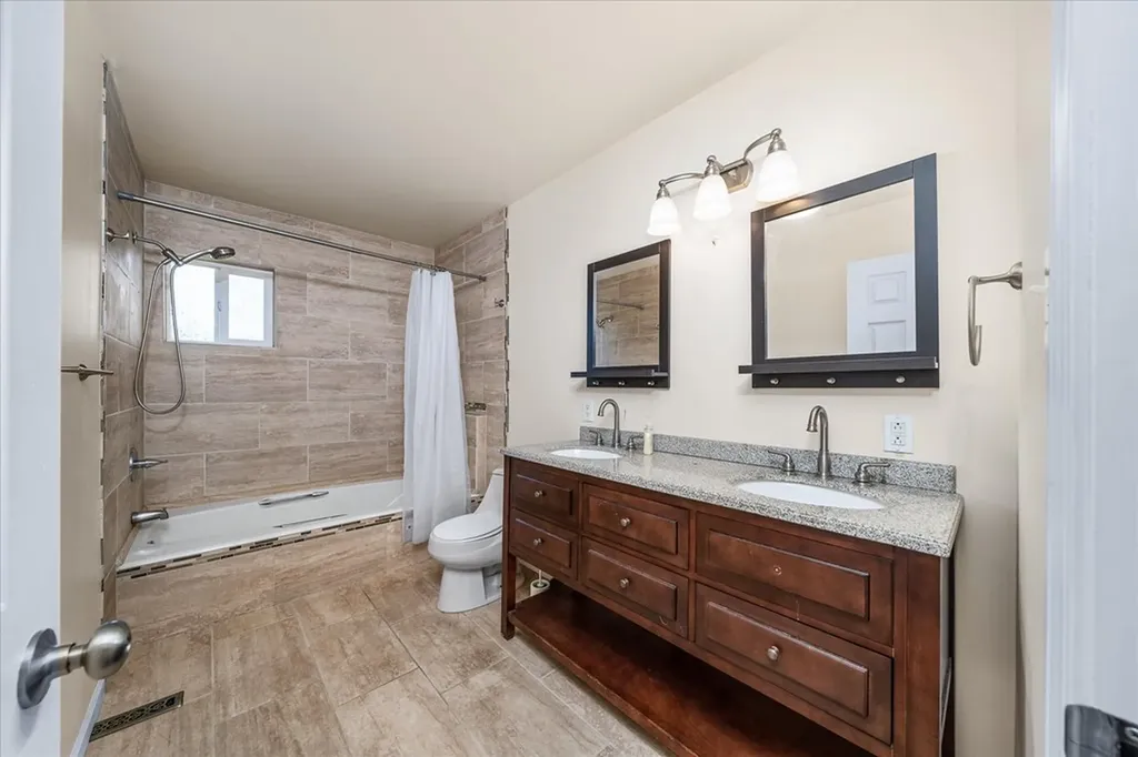 493 Crockett Lake Drive Crossville TN 38572