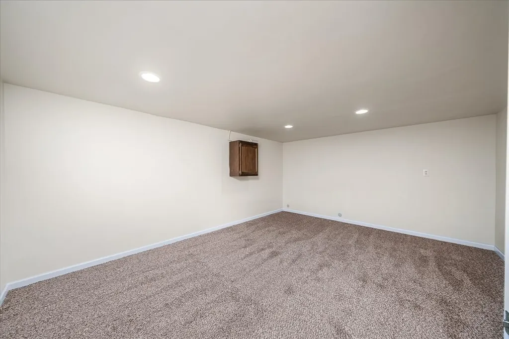 493 Crockett Lake Drive Crossville TN 38572