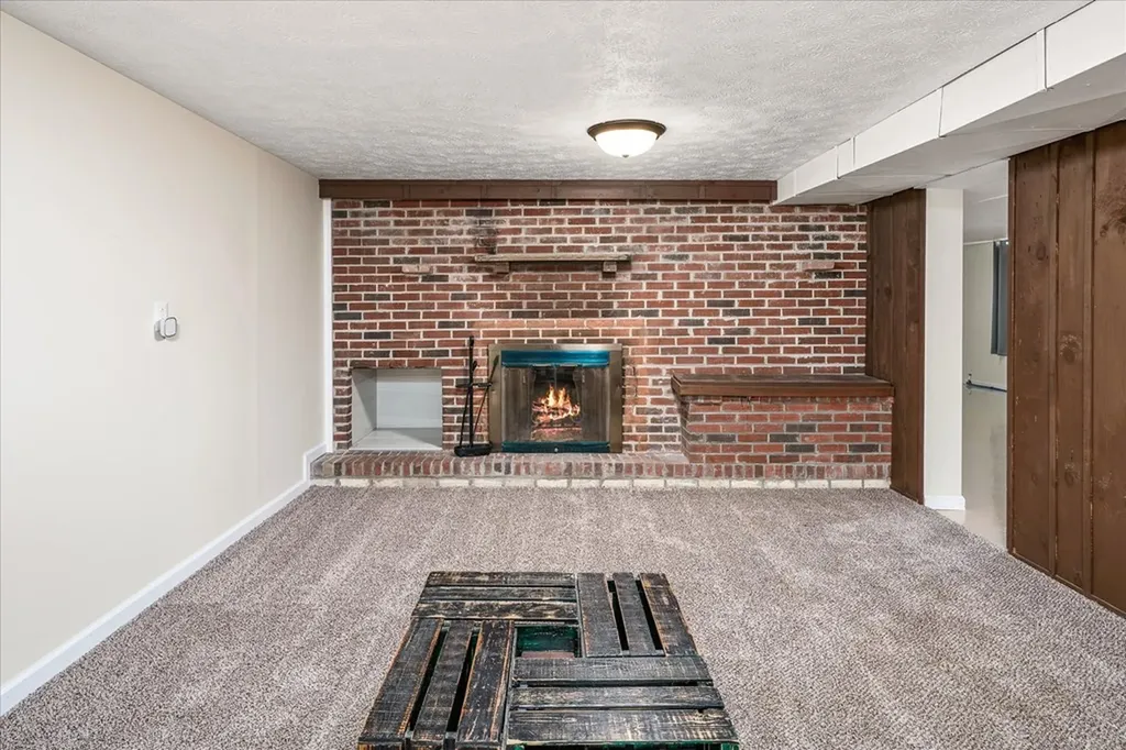 493 Crockett Lake Drive Crossville TN 38572