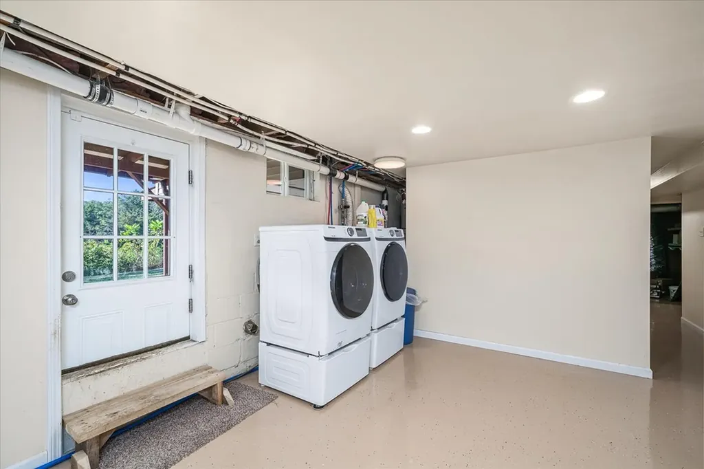 493 Crockett Lake Drive Crossville TN 38572