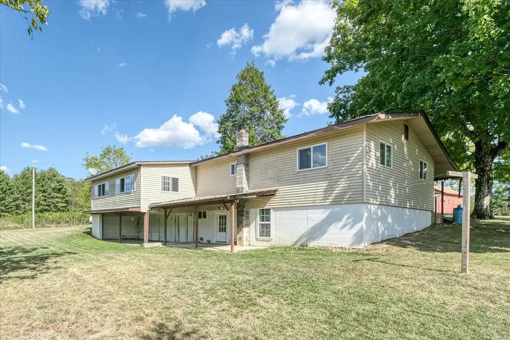 493 Crockett Lake Drive Crossville TN 38572