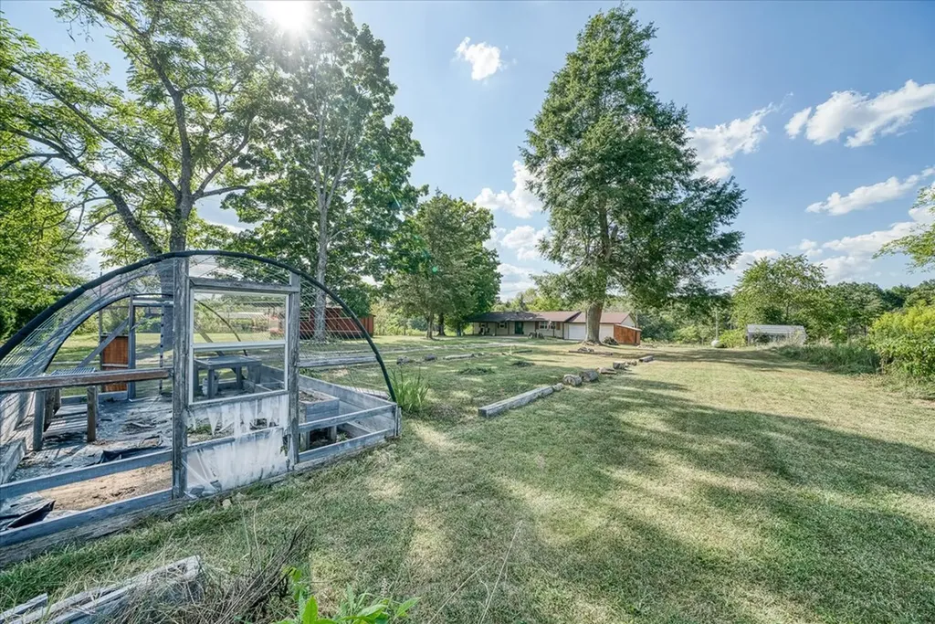 493 Crockett Lake Drive Crossville TN 38572