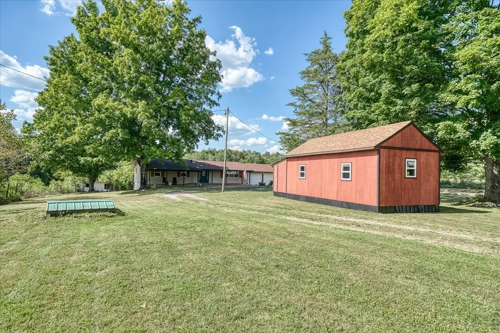 493 Crockett Lake Drive Crossville TN 38572