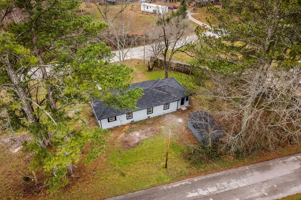 3115 Sparta Highway Smithville TN 37166