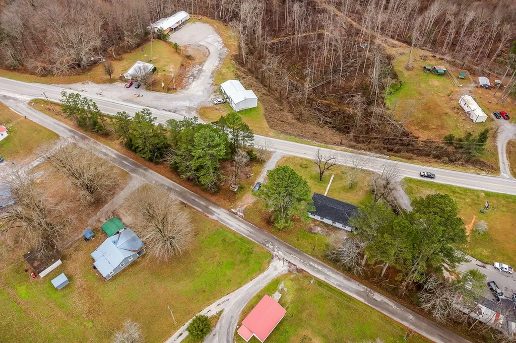 3115 Sparta Highway Smithville TN 37166