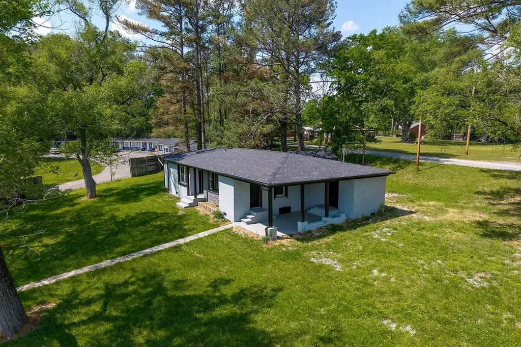 3115 Sparta Highway Smithville TN 37166