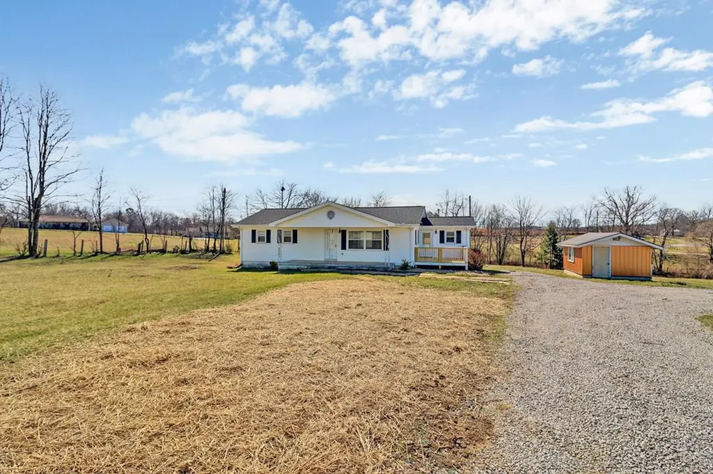 1065 Old Grimsley Road Grimsley TN 38556