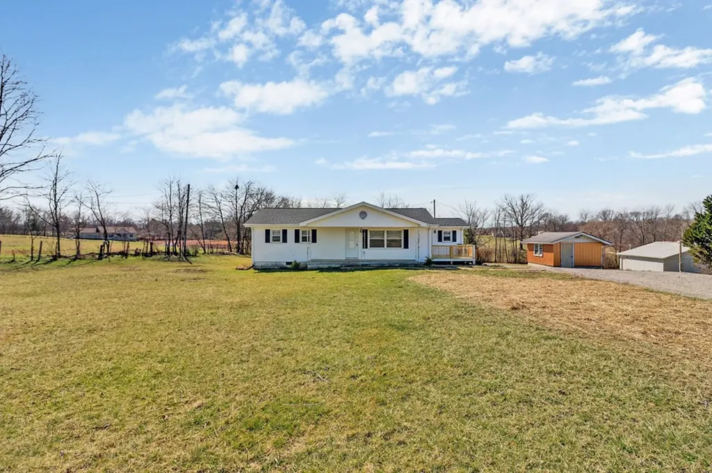 1065 Old Grimsley Road Grimsley TN 38556