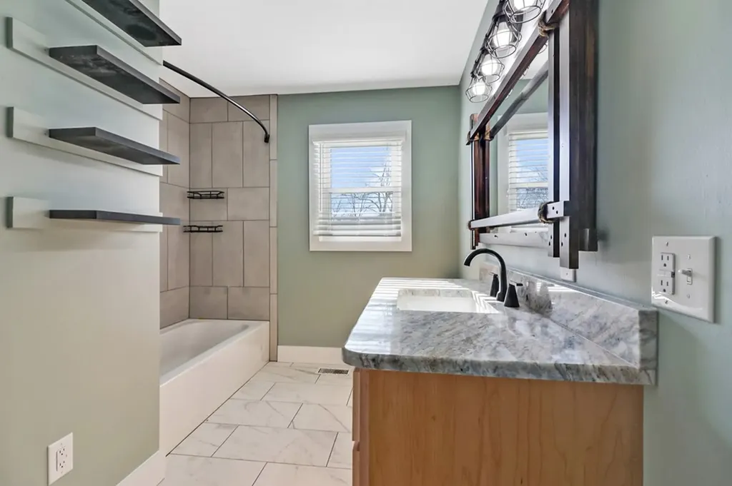 1065 Old Grimsley Road Grimsley TN 38556