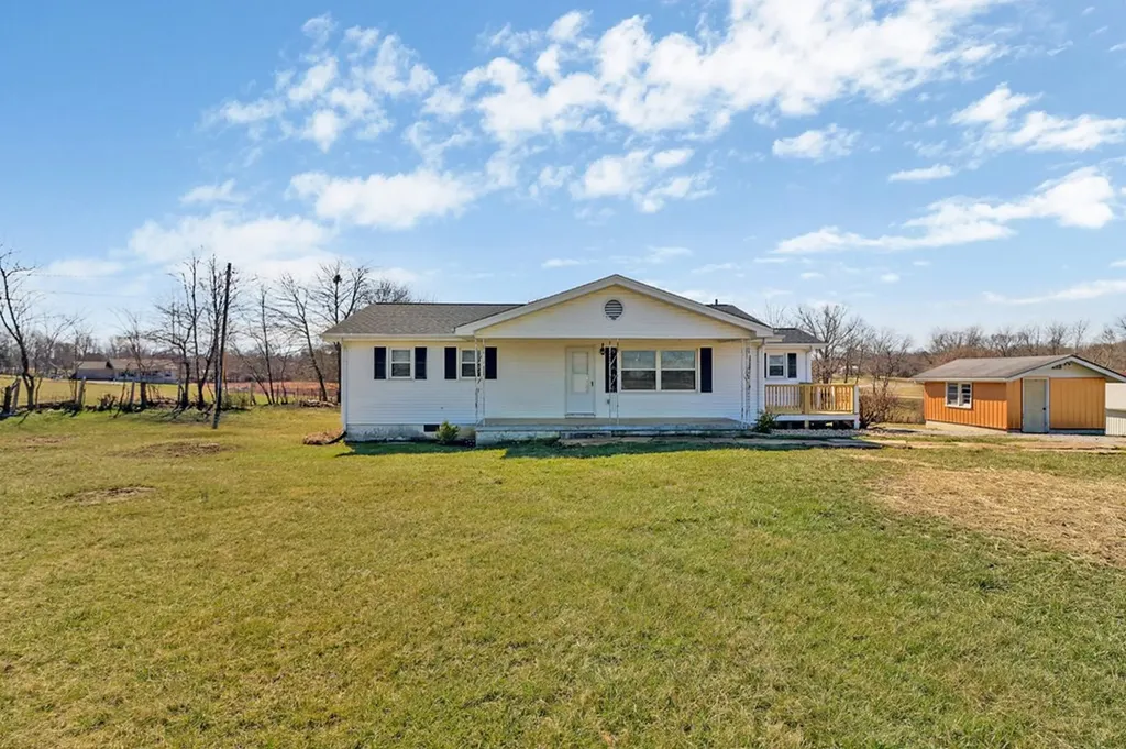 1065 Old Grimsley Road Grimsley TN 38556