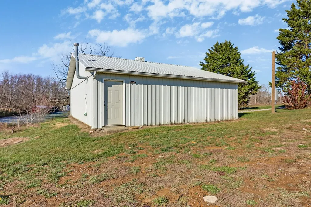 1065 Old Grimsley Road Grimsley TN 38556