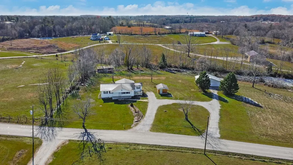 1065 Old Grimsley Road Grimsley TN 38556