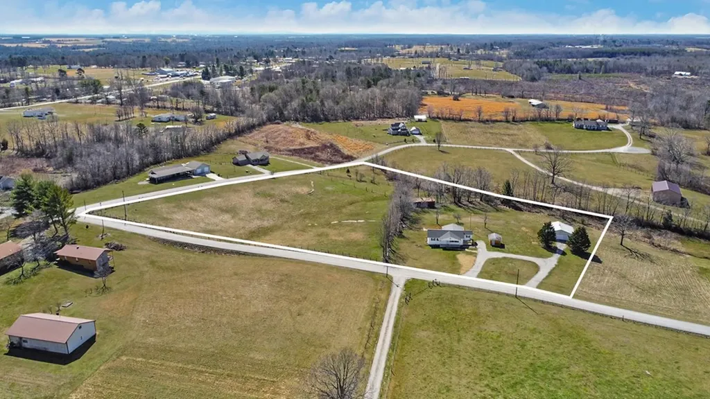 1065 Old Grimsley Road Grimsley TN 38556