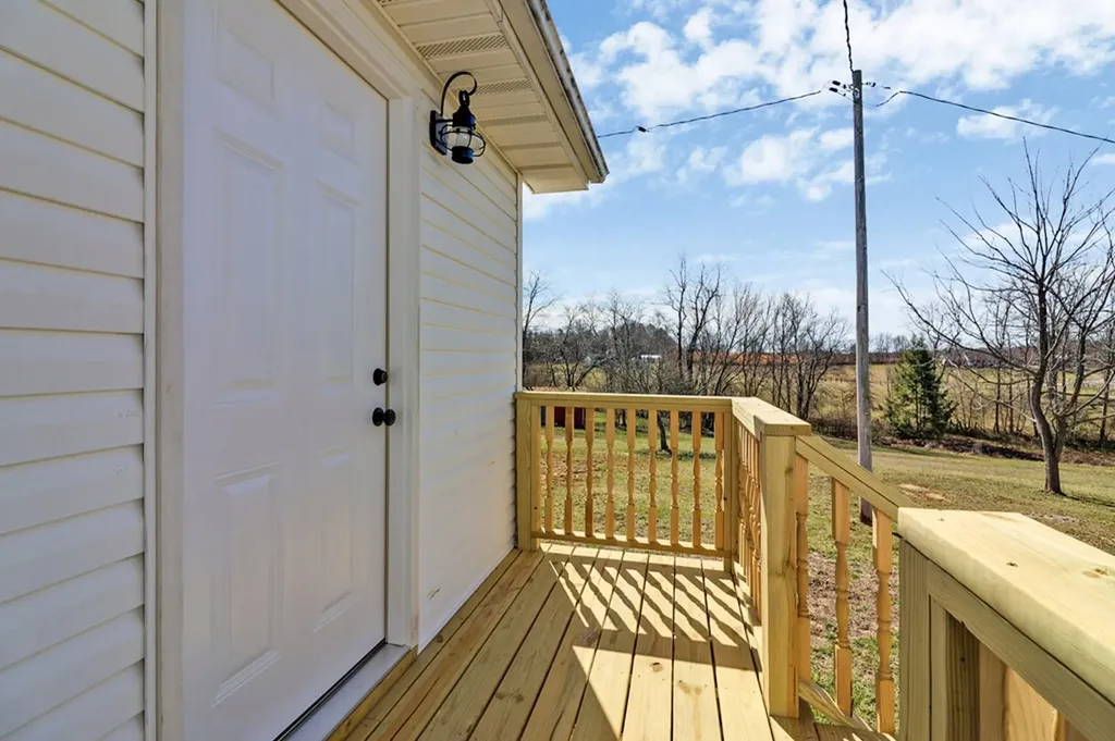 1065 Old Grimsley Road Grimsley TN 38556