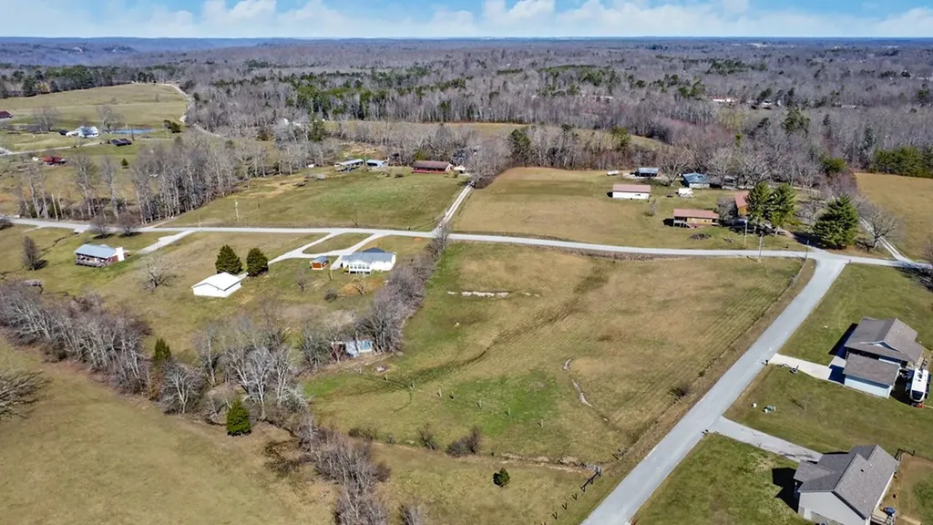 1065 Old Grimsley Road Grimsley TN 38556