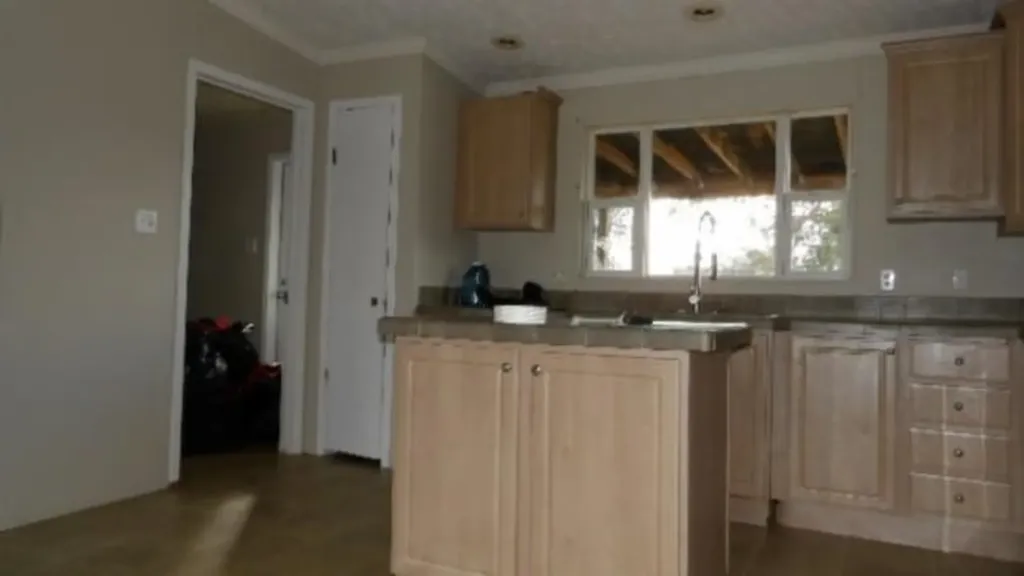 11508 Clay County Highway Moss TN 38575