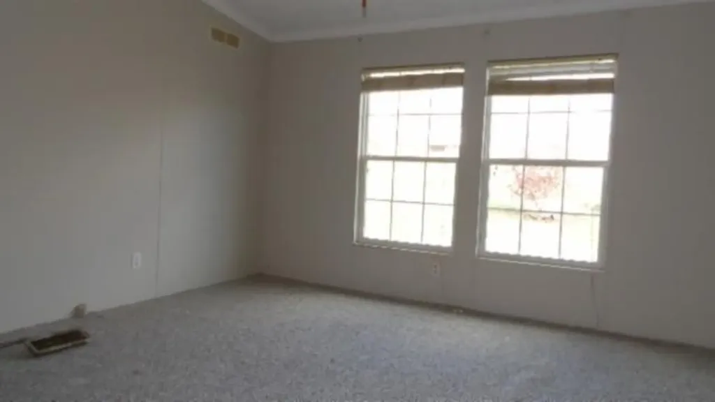 11508 Clay County Highway Moss TN 38575