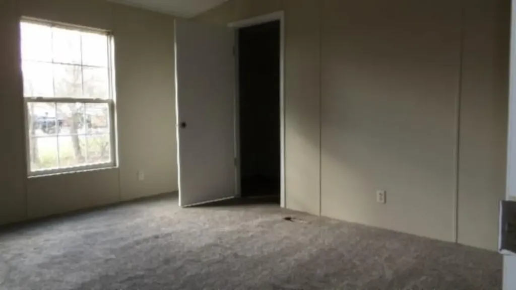 11508 Clay County Highway Moss TN 38575