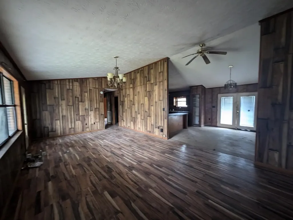 6674 Putnam Street Baxter TN 38544