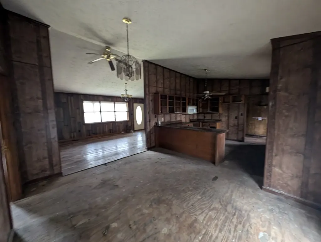 6674 Putnam Street Baxter TN 38544