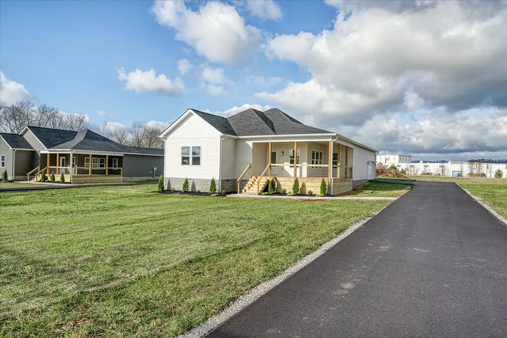 3430 Mcminnville Highway Sparta TN 38583