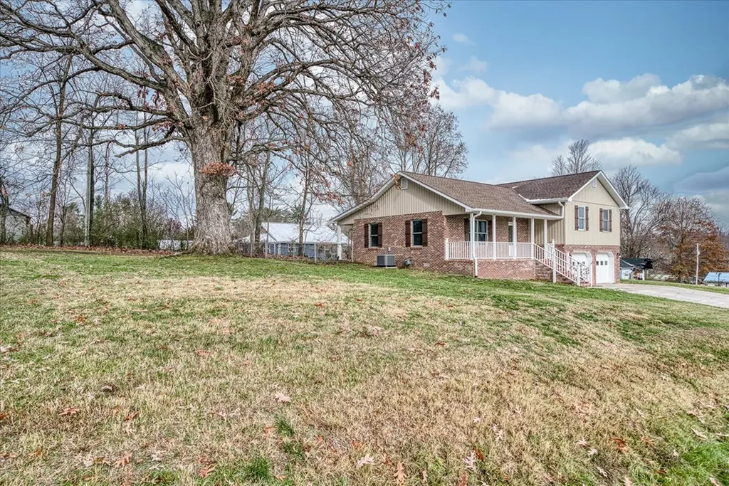 305 N Holly Street Monterey TN 38574