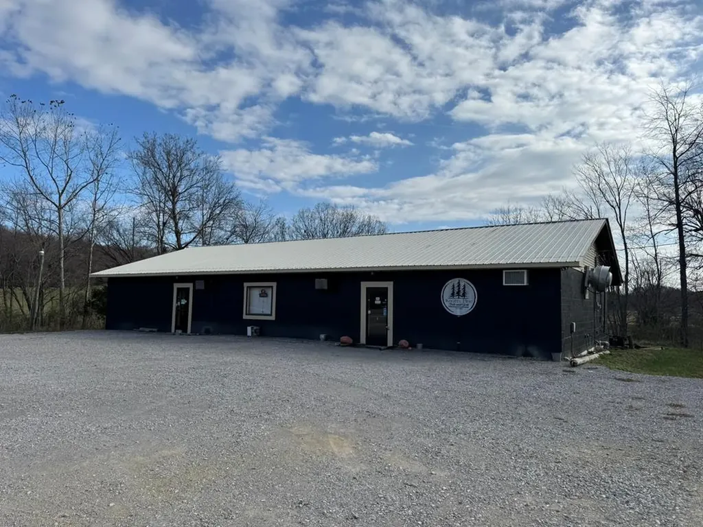 2705 Livingston Highway Monroe TN 38573