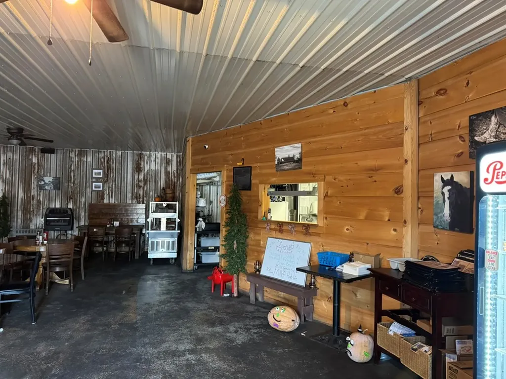 2705 Livingston Highway Monroe TN 38573