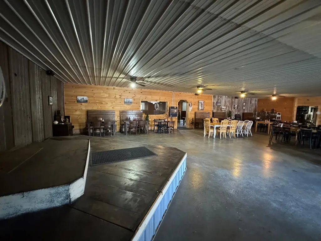 2705 Livingston Highway Monroe TN 38573