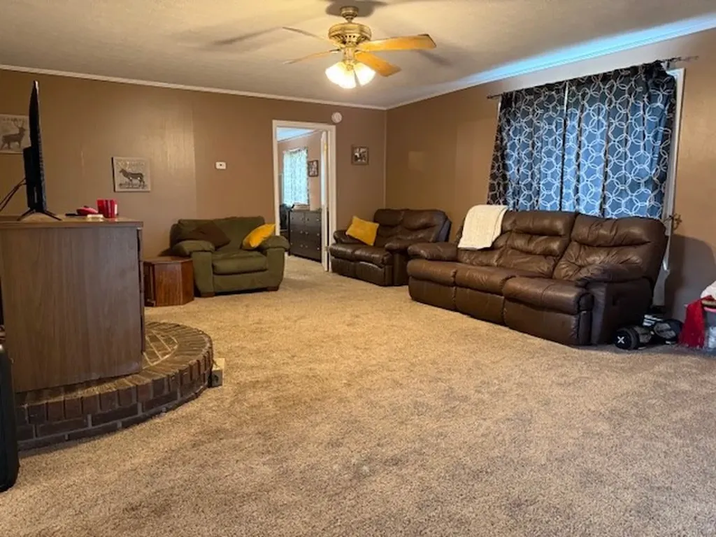 208 Grace Avenue Baxter TN 38544