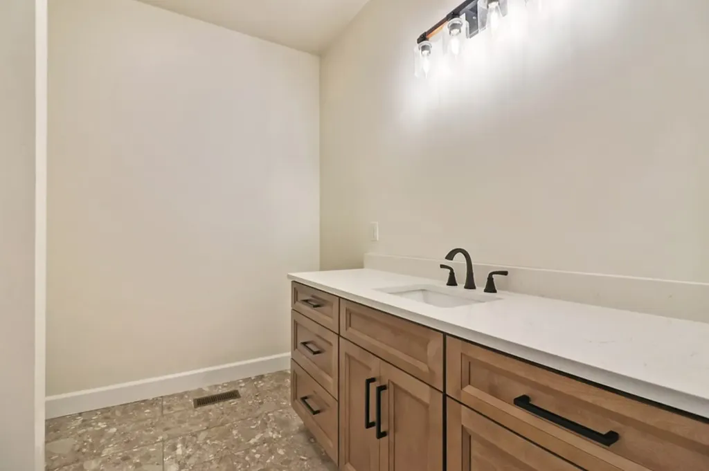 199 Creekview Court Jamestown TN 38556